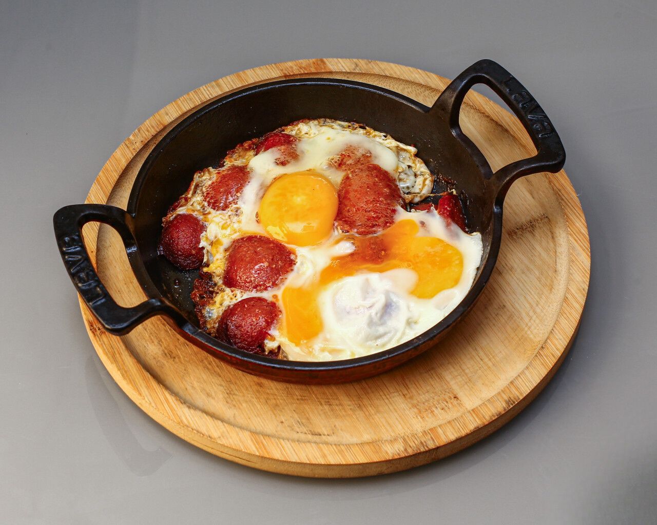 Sucuklu Yumurta